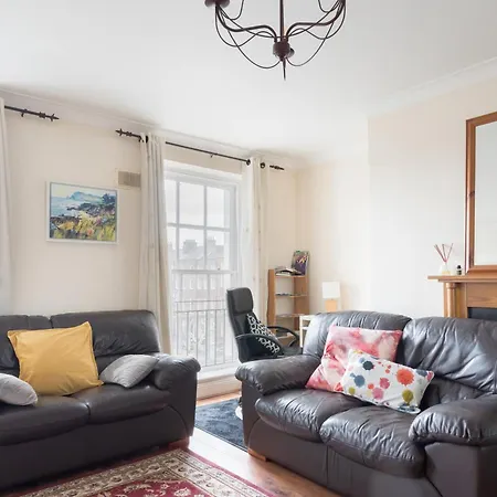 2bd Flat In Heart Of