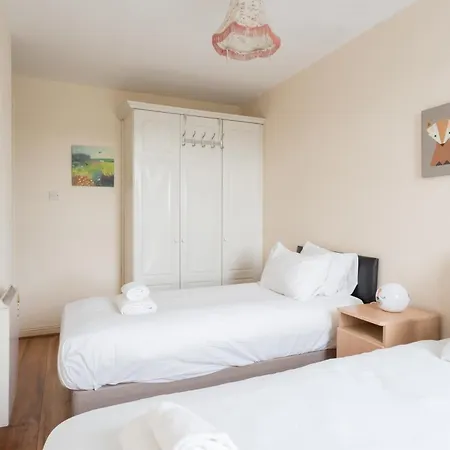 2bd Flat In Heart Of *