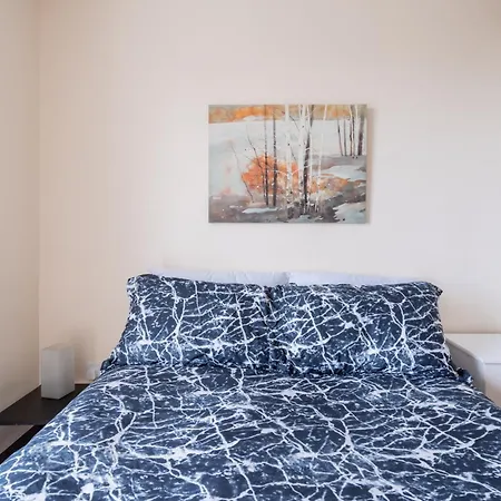 2bd Flat In Heart Of *