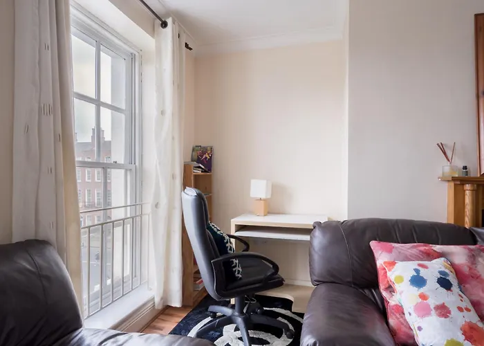 2bd Flat In Heart Of