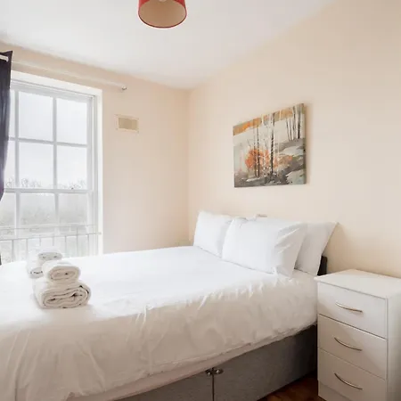 2bd Flat In Heart Of Apartamento