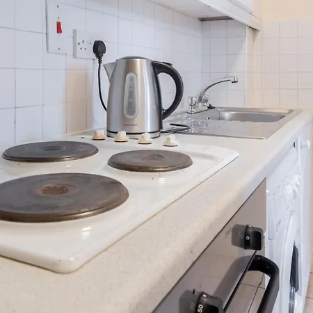 Lejlighed 2bd Flat In Heart Of *